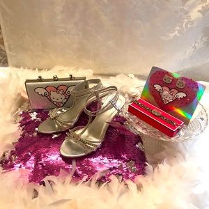 Adorable vintage y2k hello kitty crystal shoes 💖bracelet and earrings set✨🦄